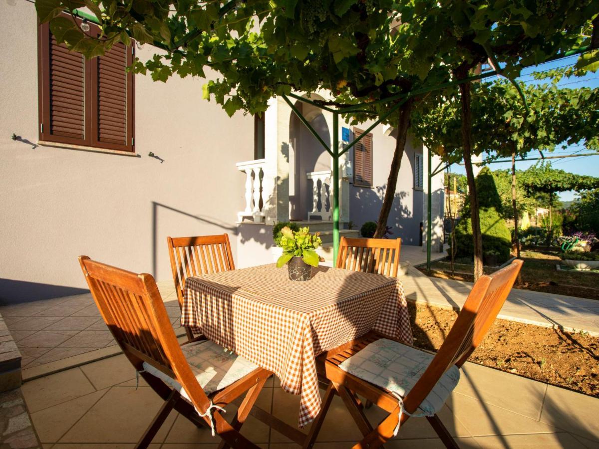 Apartment Olivia By Interhome Pićan Exterior foto